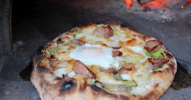 egg-and-leek-pizza