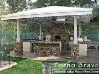 Giardino Outdoor Pizza Oven in Outdoor Kitchen with Pergola - Rock