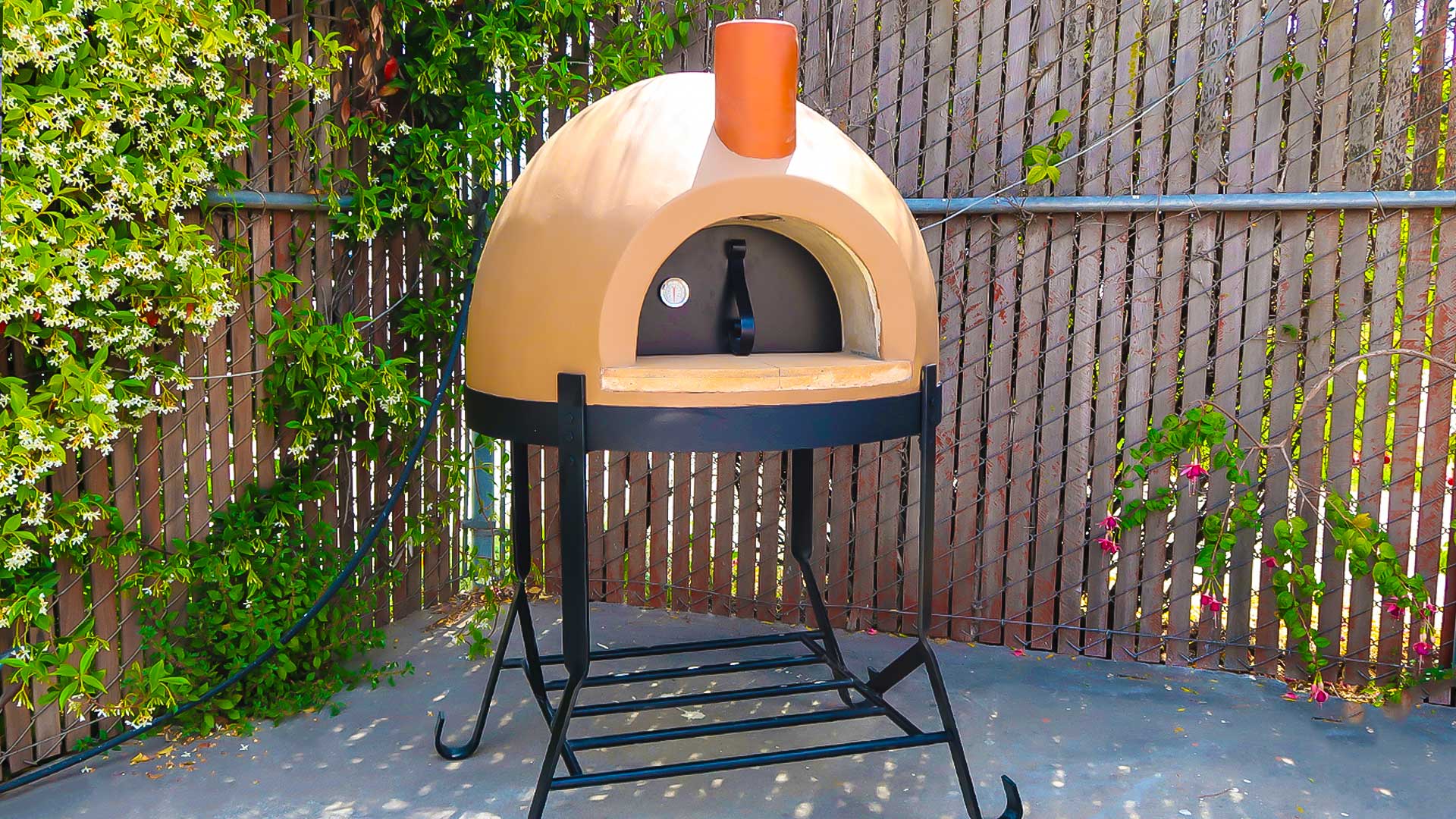 Essential Wood-fired Pizza Oven Accessories