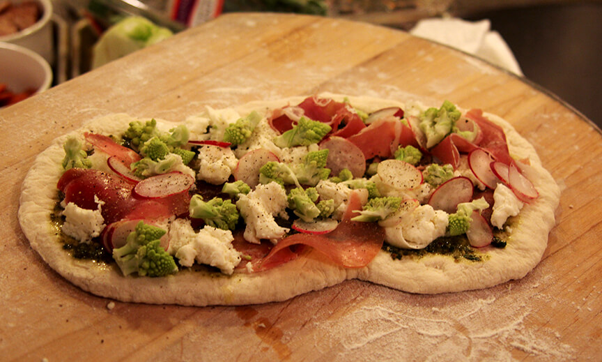 prosciutto-and-radish-pizza