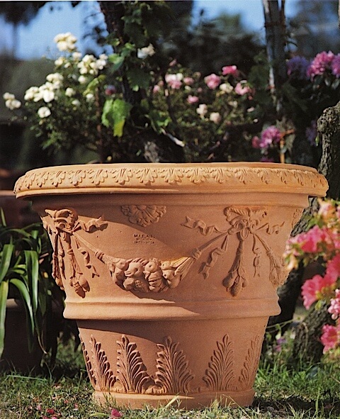 vase_ornate