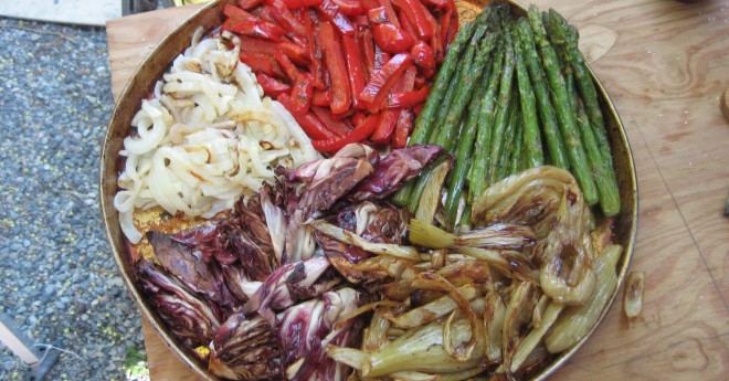 wood fired vegetables, wood fired recipe, red pepper, asparagus, pizza toppings