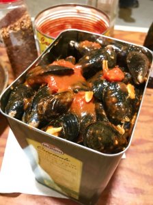 cooking-mussles-in-a-can