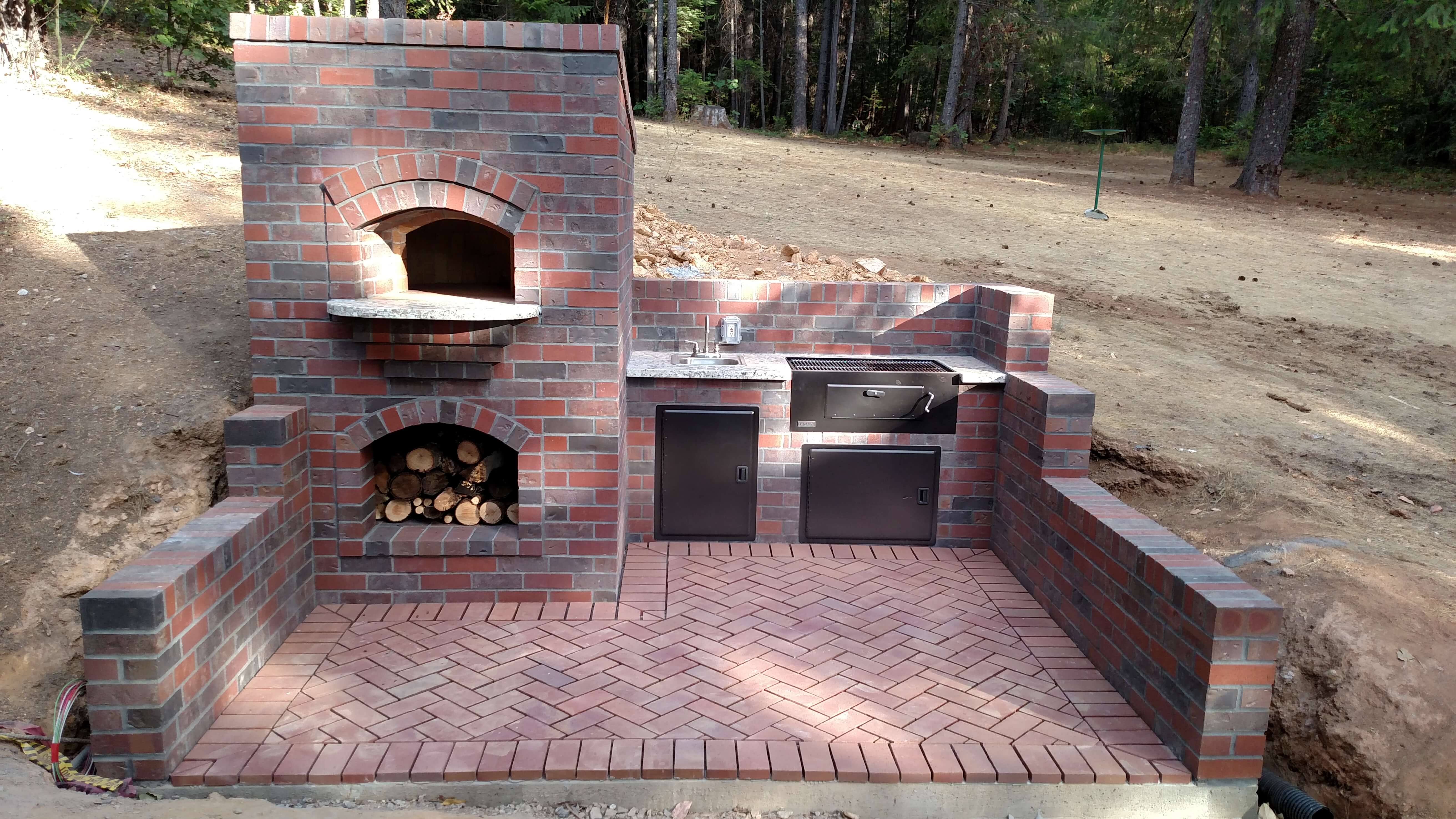 Michael F Outdoor Kitchen - Forno Bravo. Authentic Wood Fired Ovens