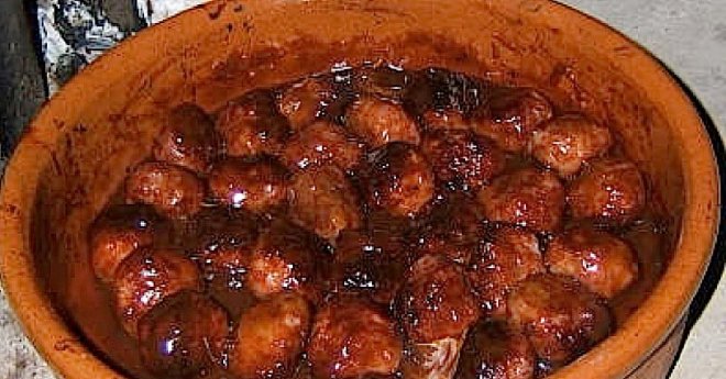 Terracotta pot of Albondigas (Spanish Meatballs)