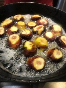 Figs in cast iron pan