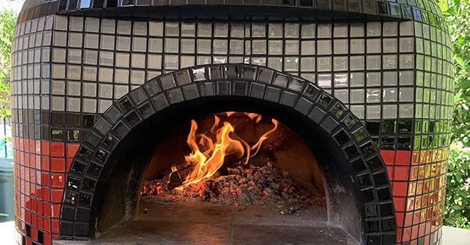 Napolino60 pizza oven with fire