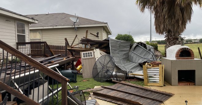 Trashed backyard - sturdy pizza oven