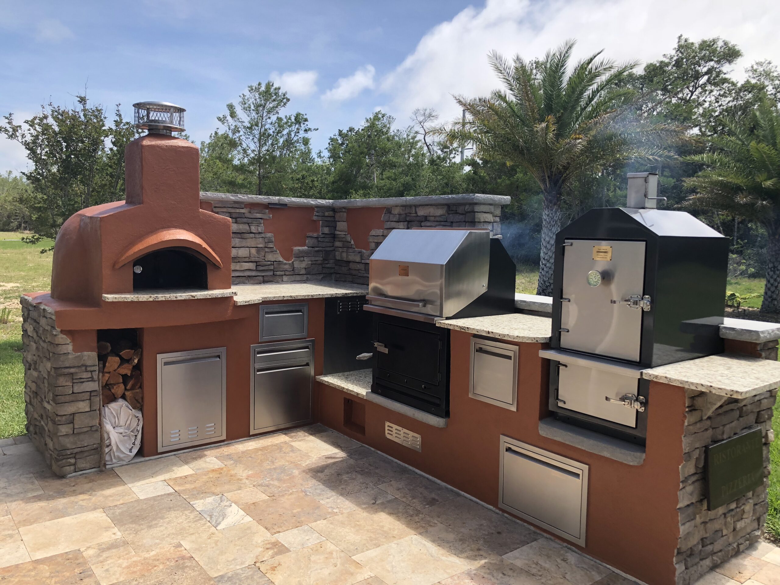 Red Stucco Oven_outdoor kitchen