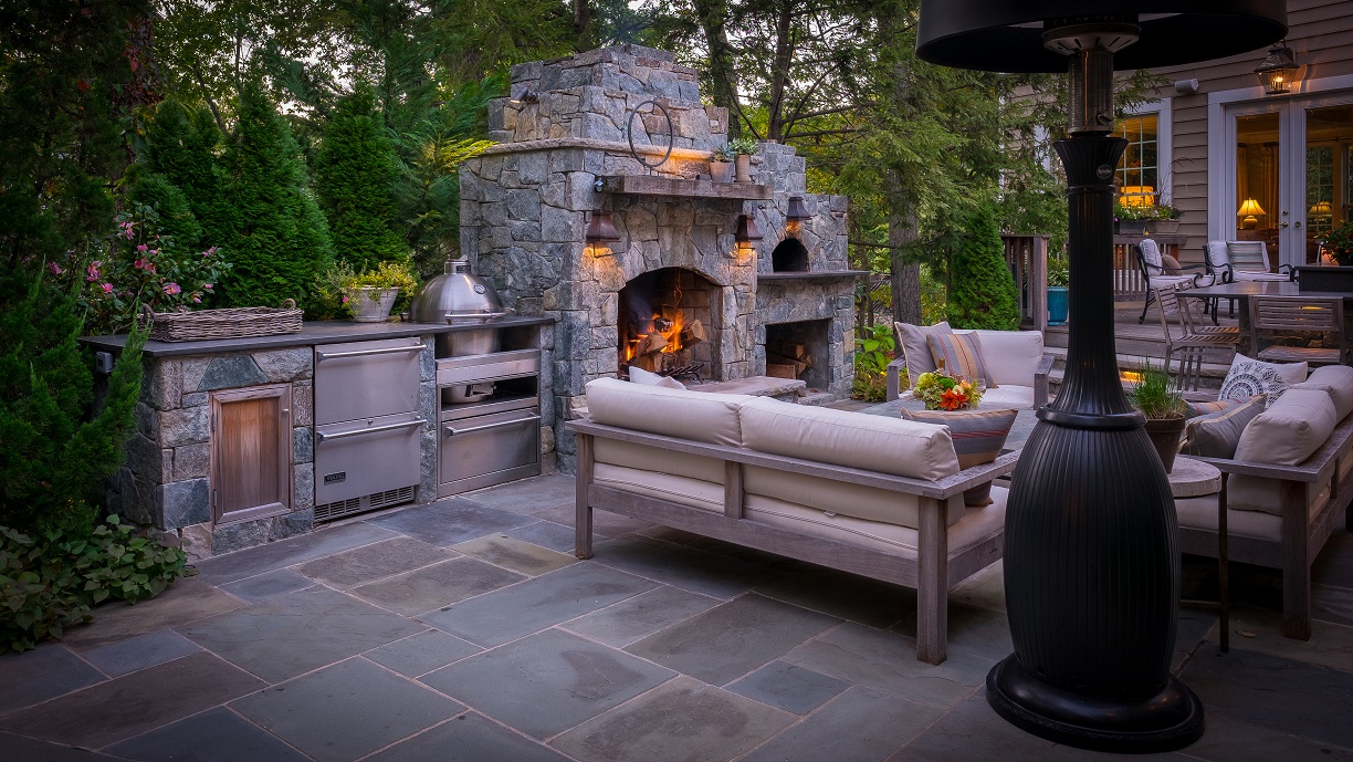 Landscape Design Tips for Outdoor Kitchens and Pizza Oven Builds ...